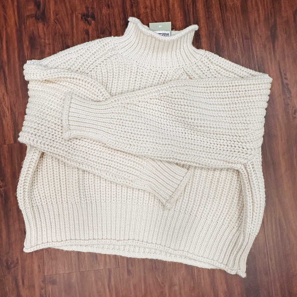 NWT Cream/Light Beige Knit Sweater XL